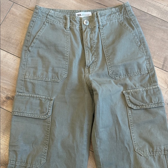 4/$25 Zara High Rise Cargo Olive Green Utility Cargo Pants Size 0 - Picture 4 of 6